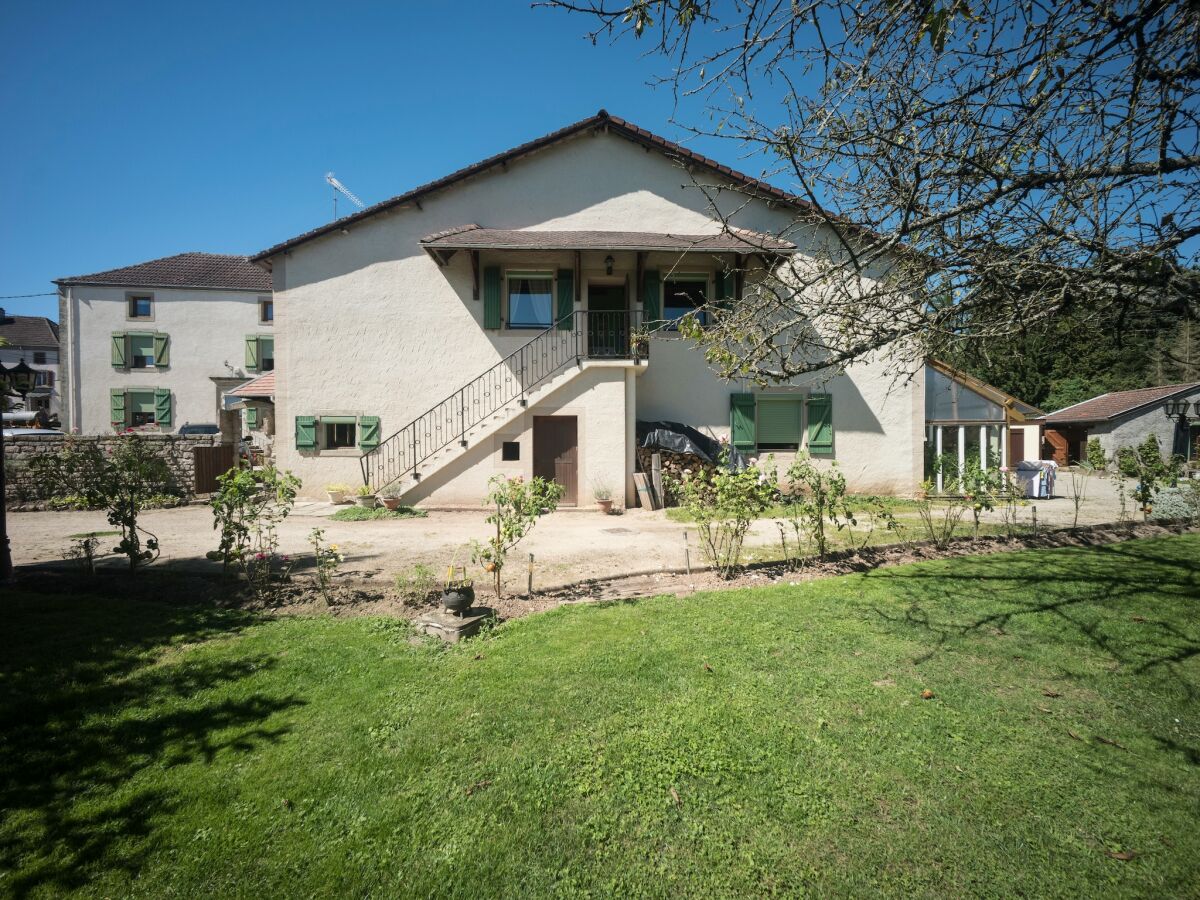 Apartment Wohnung in Darney mit Wiesenblick