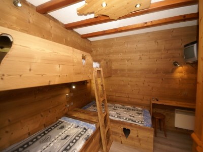 Chalet Ventron Chalet with Hill Views - Features photo 23