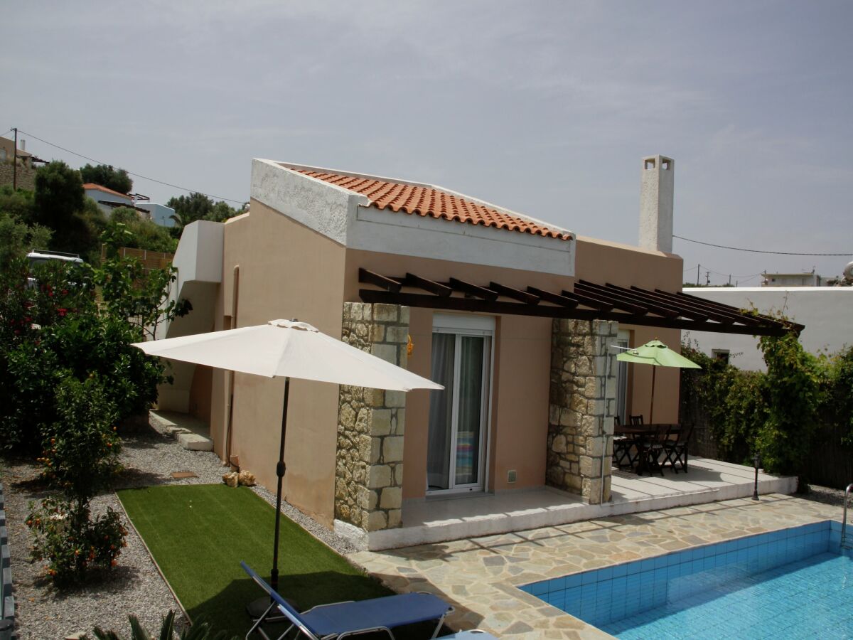 Villa Villa in Loutra with Pool near Rethymno