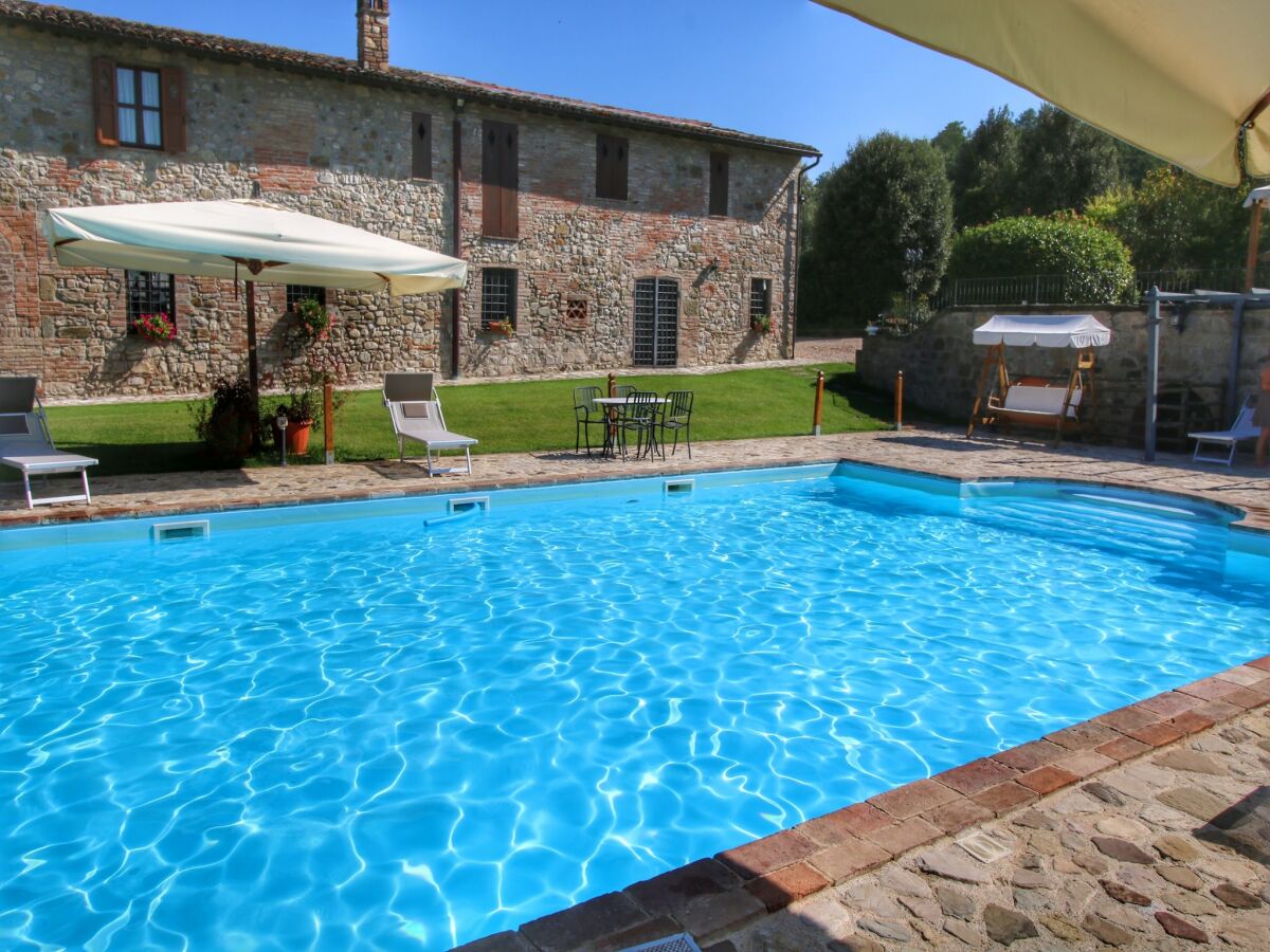 Apartment Apartment in Todi with Pool and Garden