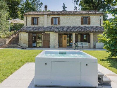Villa Scenic villa with heated pool - Outdoor photo 13