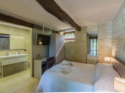 Villa Scenic villa with heated pool - Features photo 33