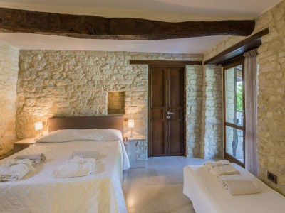 Villa Scenic villa with heated pool - Features photo 36