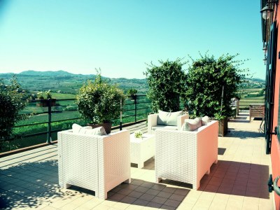 Apartment San Marino Poolside Stay - Outdoor photo 13