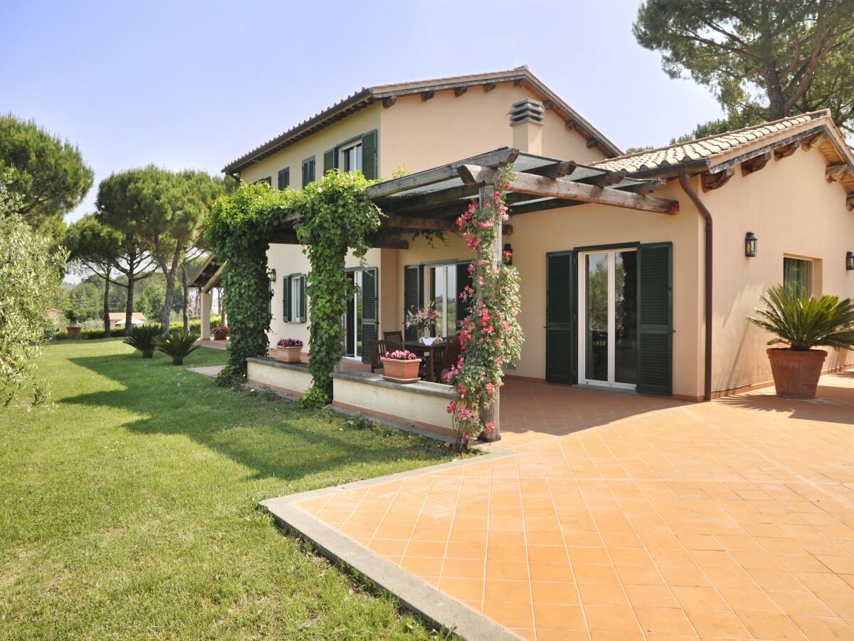 Villa Villa in Magliano Sabina with Private Pool - Outdoor photo 3