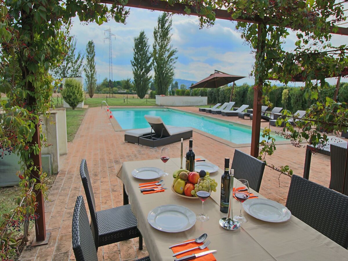 Holiday house Holiday Home in Foligno with Pool & Garden - Outdoor photo 5