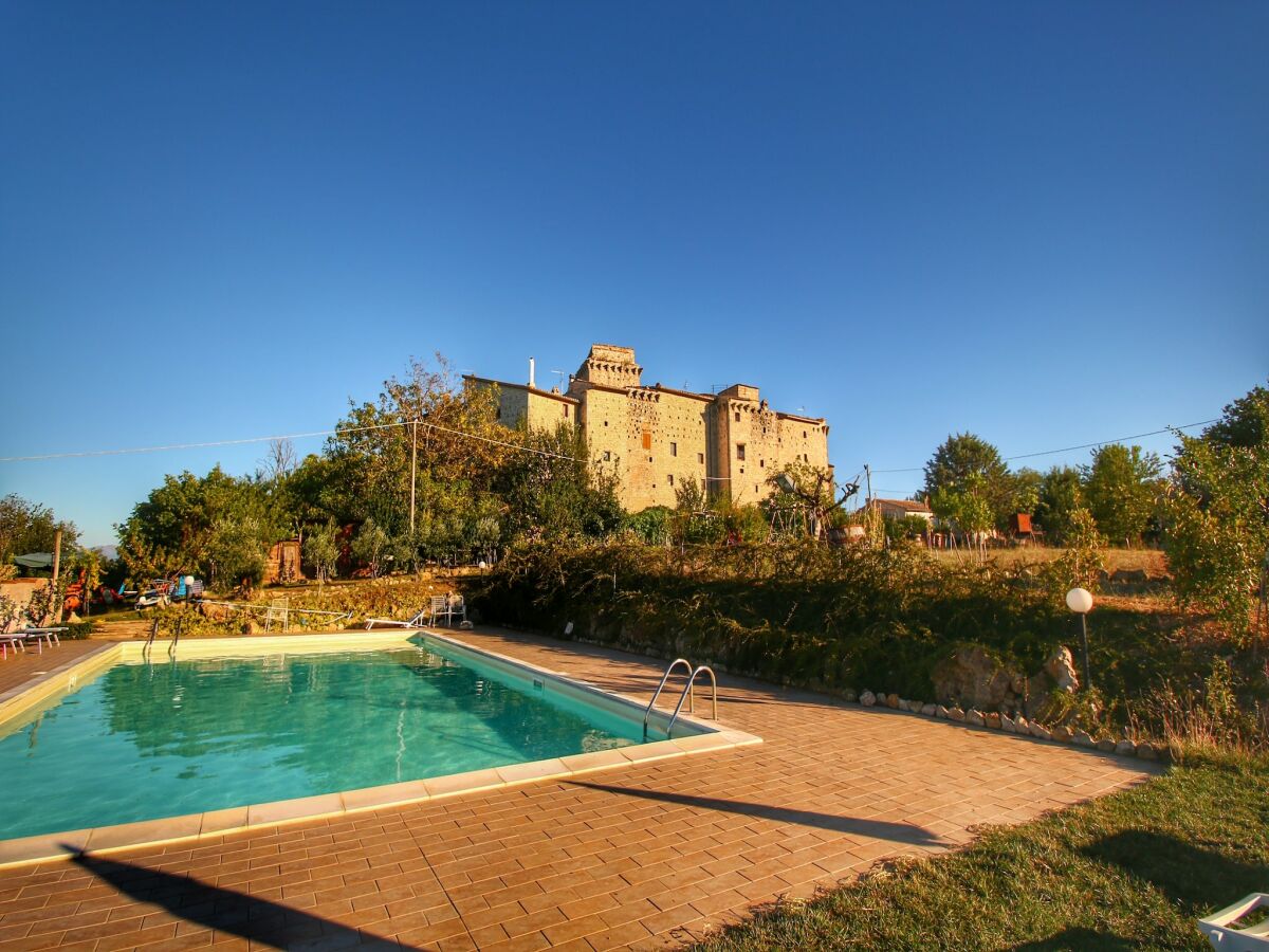 Castle Umbriens Charme am Pool