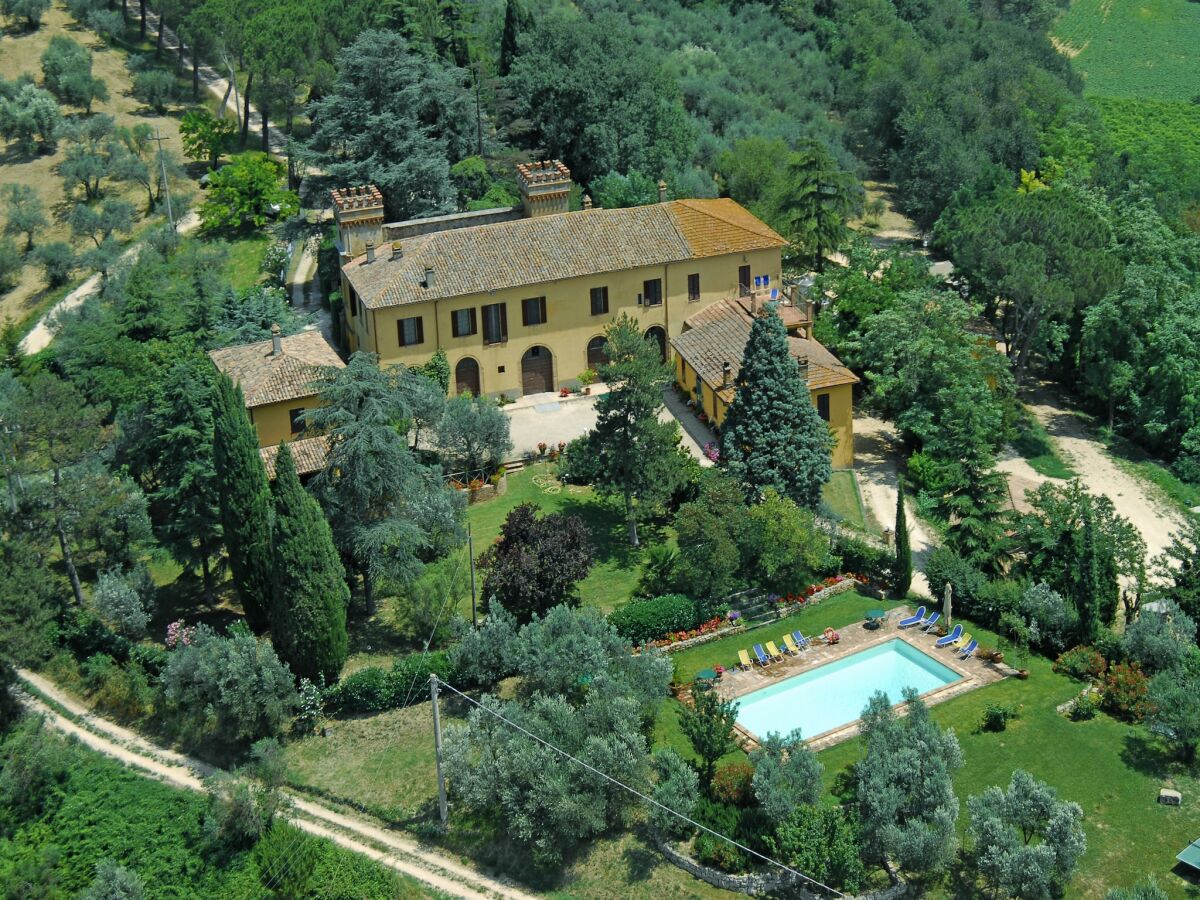 Farmhouse Tranquil Haven in Todi Countryside - Outdoor photo 3