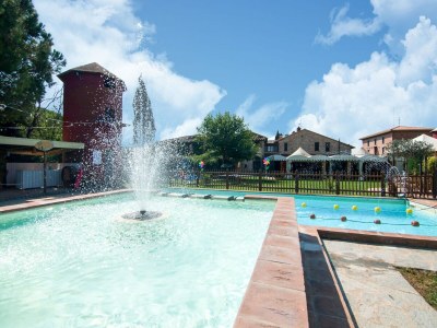 Farmhouse Belvilla by OYO Large Farmhouse with Pool - Outdoor photo 12