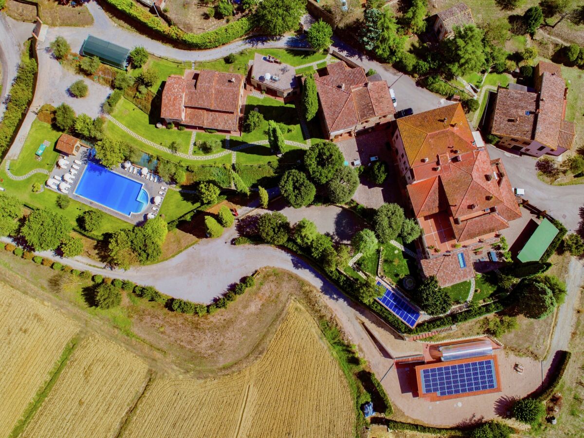 Farmhouse Villa in Città della Pieve am See - Outdoor photo 3