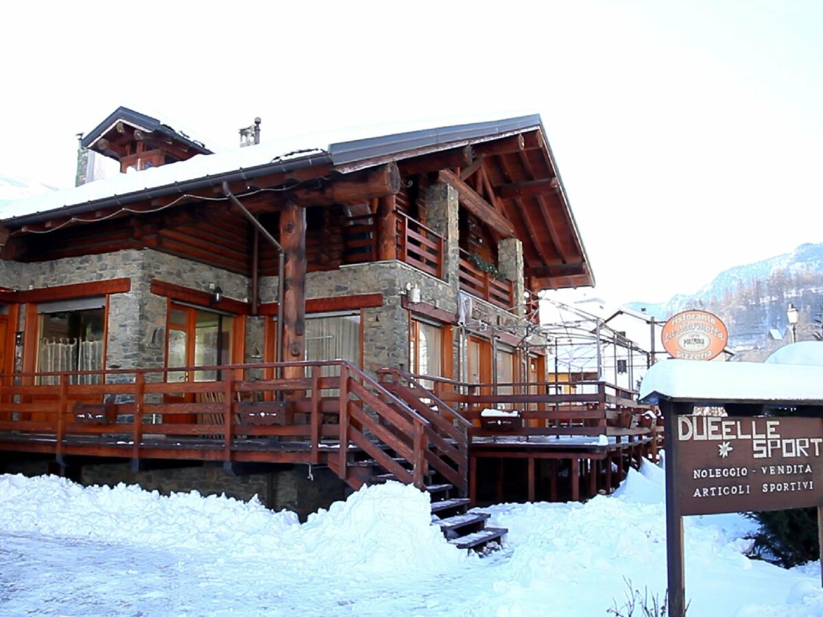 Apartment Apartment in Antey-Saint-André near Ski Area - Outdoor photo 2