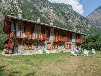 Apartment Apartment in Antey-Saint-André near Ski Area - Outdoor photo 3
