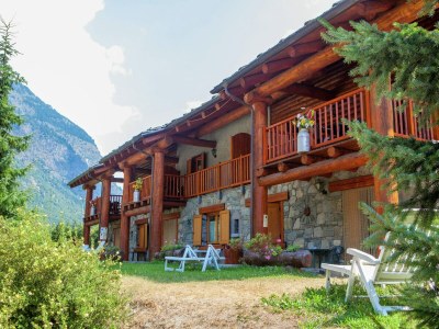 Apartment Apartment in Antey-Saint-André near Ski Area - Outdoor photo 6