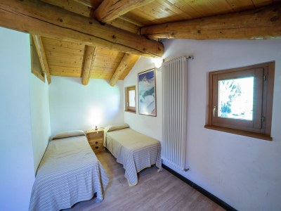 Apartment A Cozy Alpine Retreat - Features photo 21