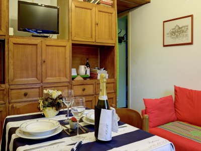 Apartment Mansion on Fishermen's Isle - Features photo 9