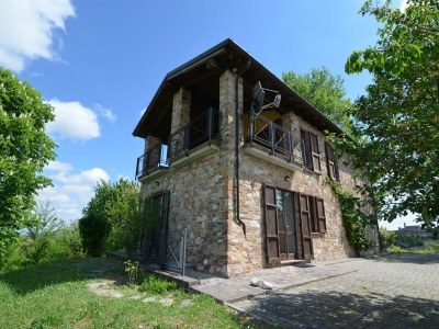 Villa Schöne Villa in Ziano Piacentino inmitten von Weinbergen in Rovescala - Villa