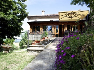Apartment Stay with Balcony Views - Outdoor photo 40