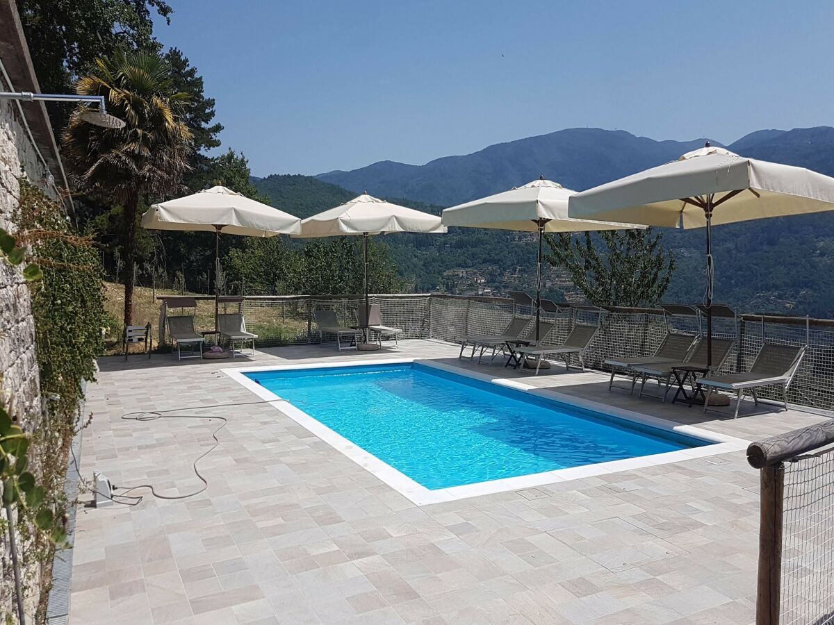 Holiday house Agriturismo Poggio di Montepescoli - L'Aia