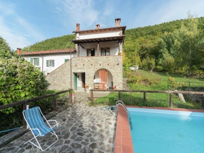 Chalet Rustic Chalet with Pool - Outdoor photo 9