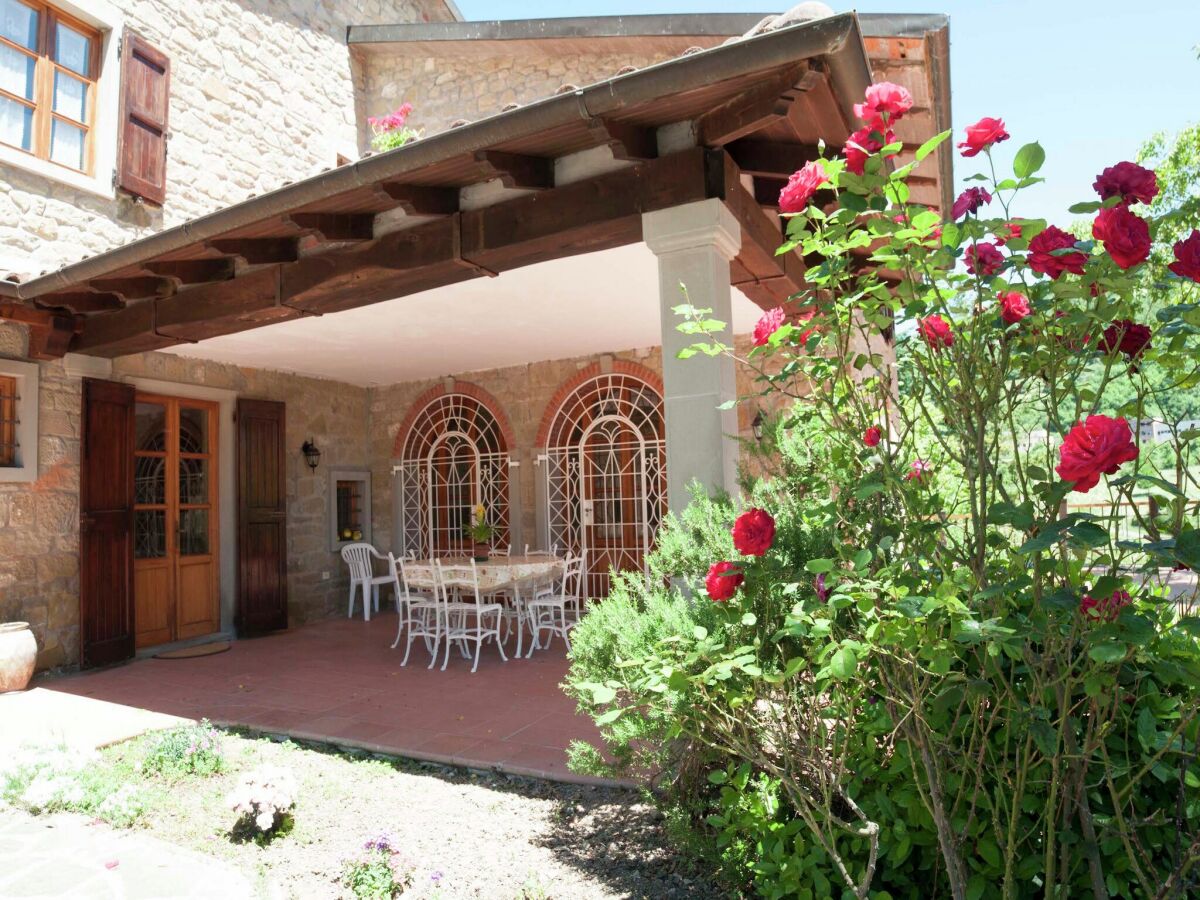 Villa Villa in Casentino mit Pool und Schlossblick - Outdoor photo 2