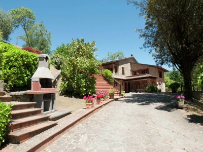 Villa Villa in Casentino mit Pool und Schlossblick - Outdoor photo 9