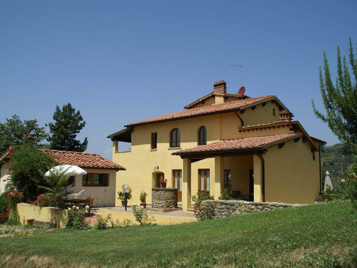 Apartment Villa in Tuscany with Pool near Beach