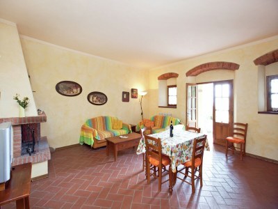 Farmhouse Rustic Farmhouse in Forest - Features photo 16