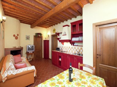 Farmhouse Farmhouse in Loro Ciuffenna with Pool & Garden - Features photo 19