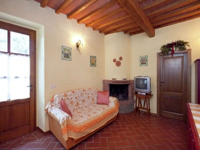 Farmhouse Farmhouse in Loro Ciuffenna with Pool & Garden - Features photo 21