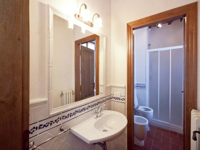 Farmhouse Farmhouse in Loro Ciuffenna with Pool & Garden - Features photo 32