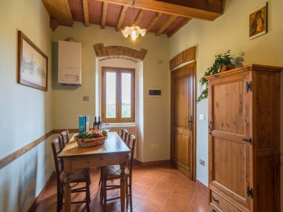 Cottage Tuscan Mansion getaway - Features photo 32