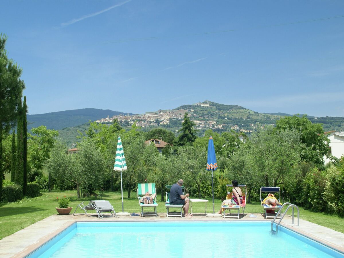 Chalet Chalet mit Pool in Cortona