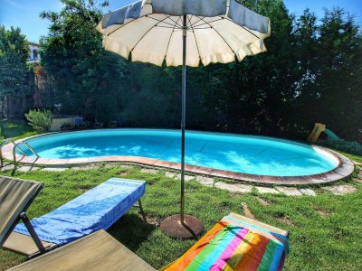 Cottage Attractive mansion with pool - Outdoor photo 4