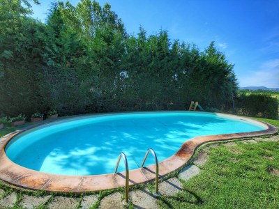 Cottage Attractive mansion with pool - Outdoor photo 5