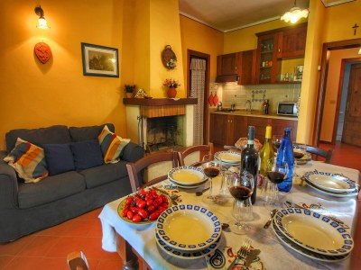 Cottage Attractive mansion with pool - Features photo 15