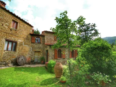 Farmhouse Farmhouse in Cortona in Tuoro sul Trasimeno - Farmhouse