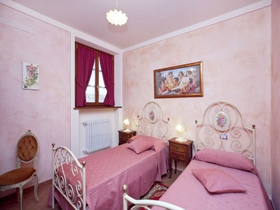 Holiday house Cottage in Tuscany with Pool & Olive Groves - Features photo 25