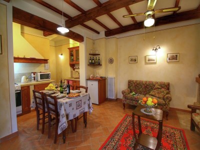 Holiday house Tuscan Retreat with Pool - Features photo 32
