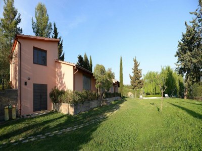Holiday house Elegant Tuscan Holiday Home - Outdoor photo 8