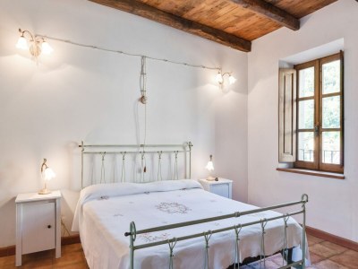 Apartment Relaxing Tuscan Home with WiFi - Features photo 24