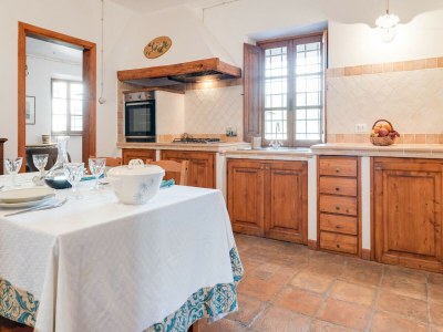 Apartment Relaxing Tuscan Home with WiFi - Features photo 28