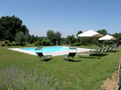 Farmhouse Romantic Farmhouse with Pool - Outdoor photo 10