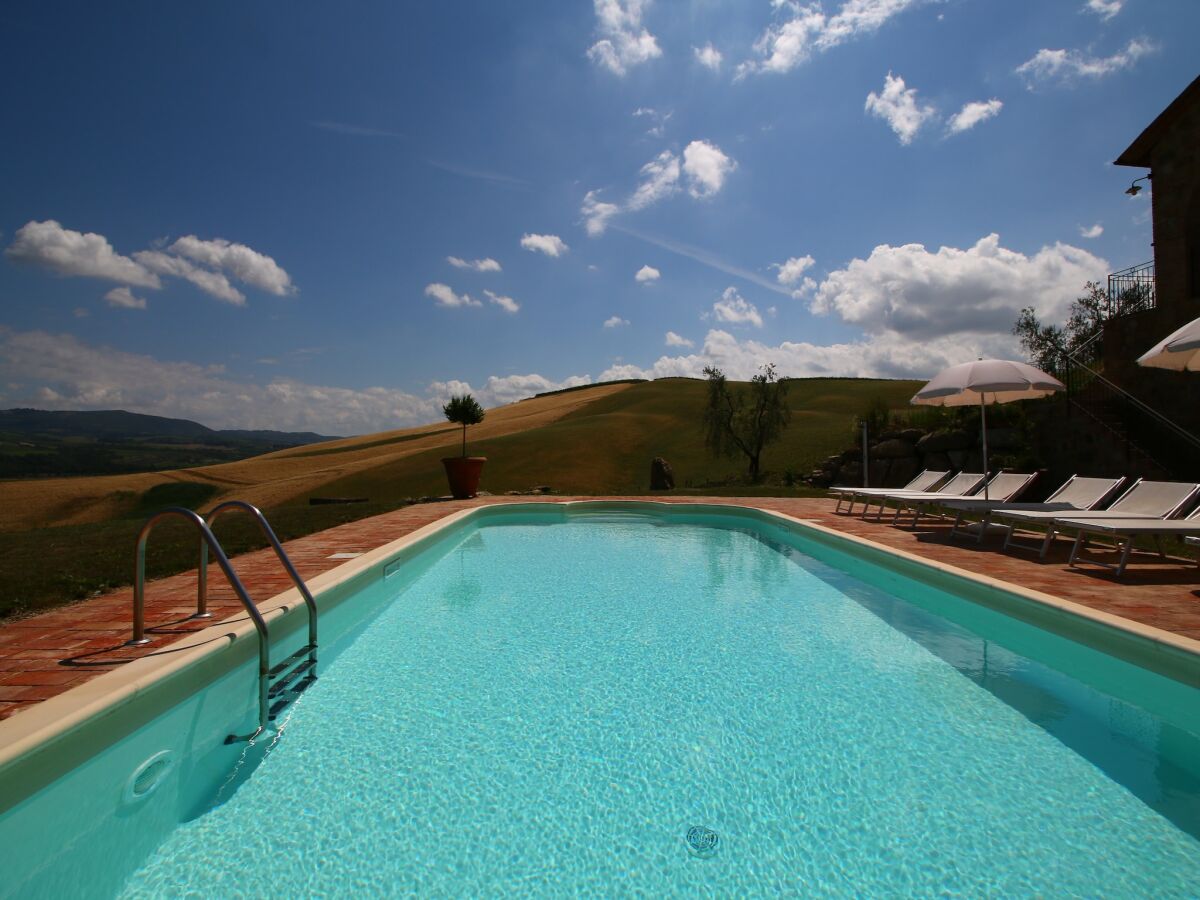 Apartment Bauernhaus in Castel del Piano mit Pool