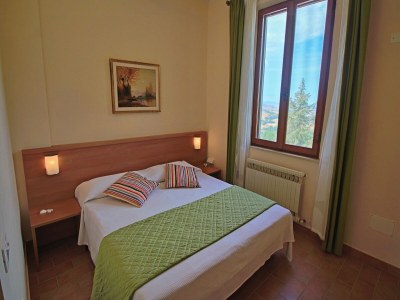 Apartment Apartment in Piticchio with Pool and BBQ - Features photo 27