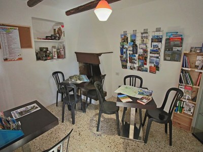 Apartment Apartment in Piticchio with Pool and BBQ - Outdoor photo 38
