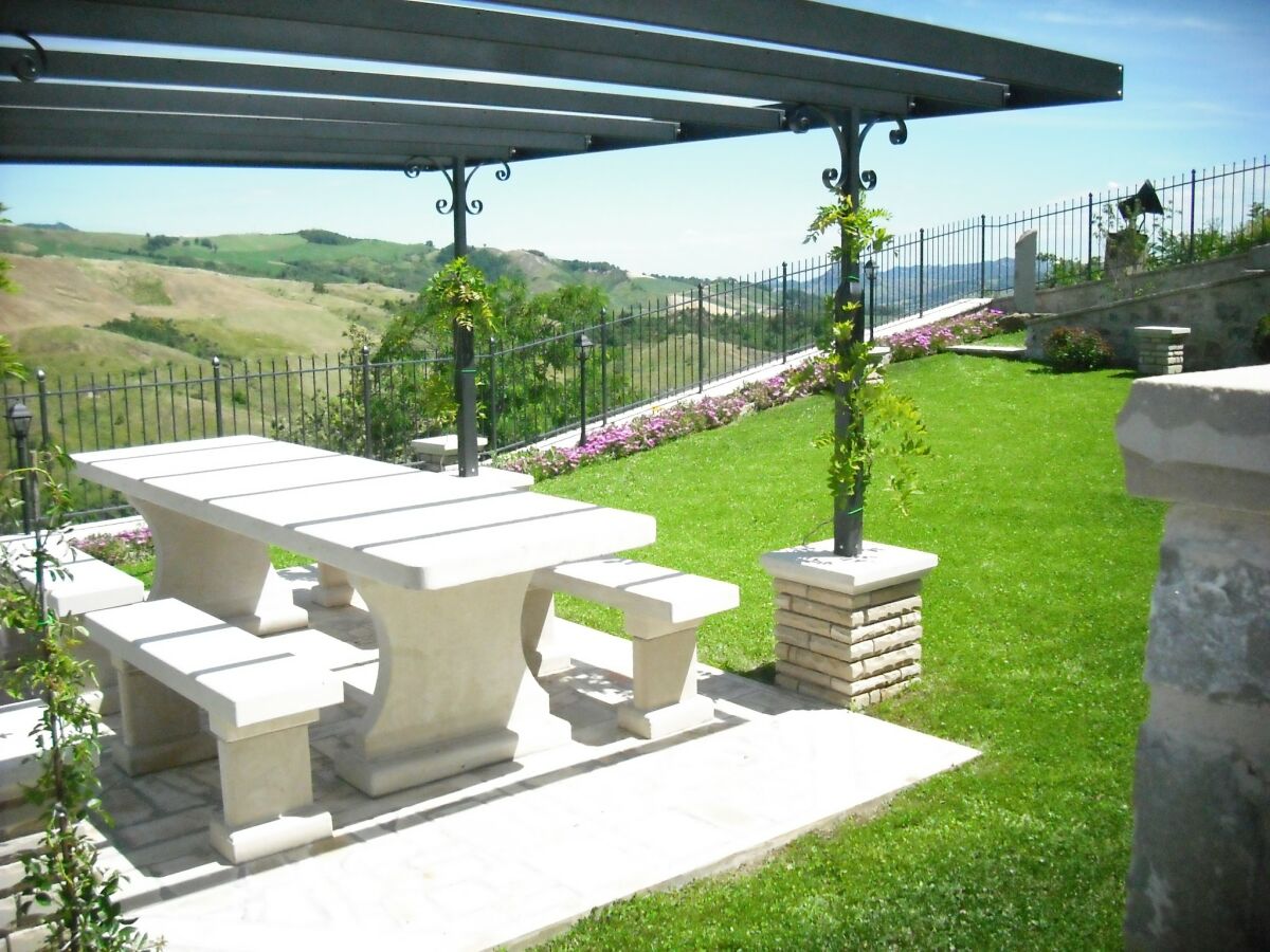 Apartment Apartment in Petrella Guidi mit Blick auf den Garten - Outdoor photo 2