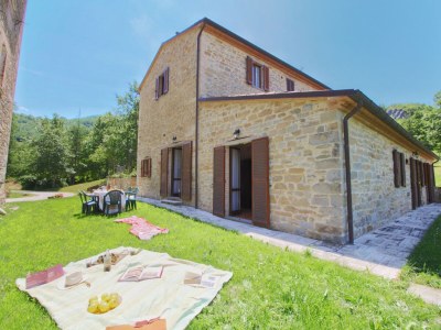 Cottage Rückzugsort mit Hügelblick und Pool - Outdoor photo 13