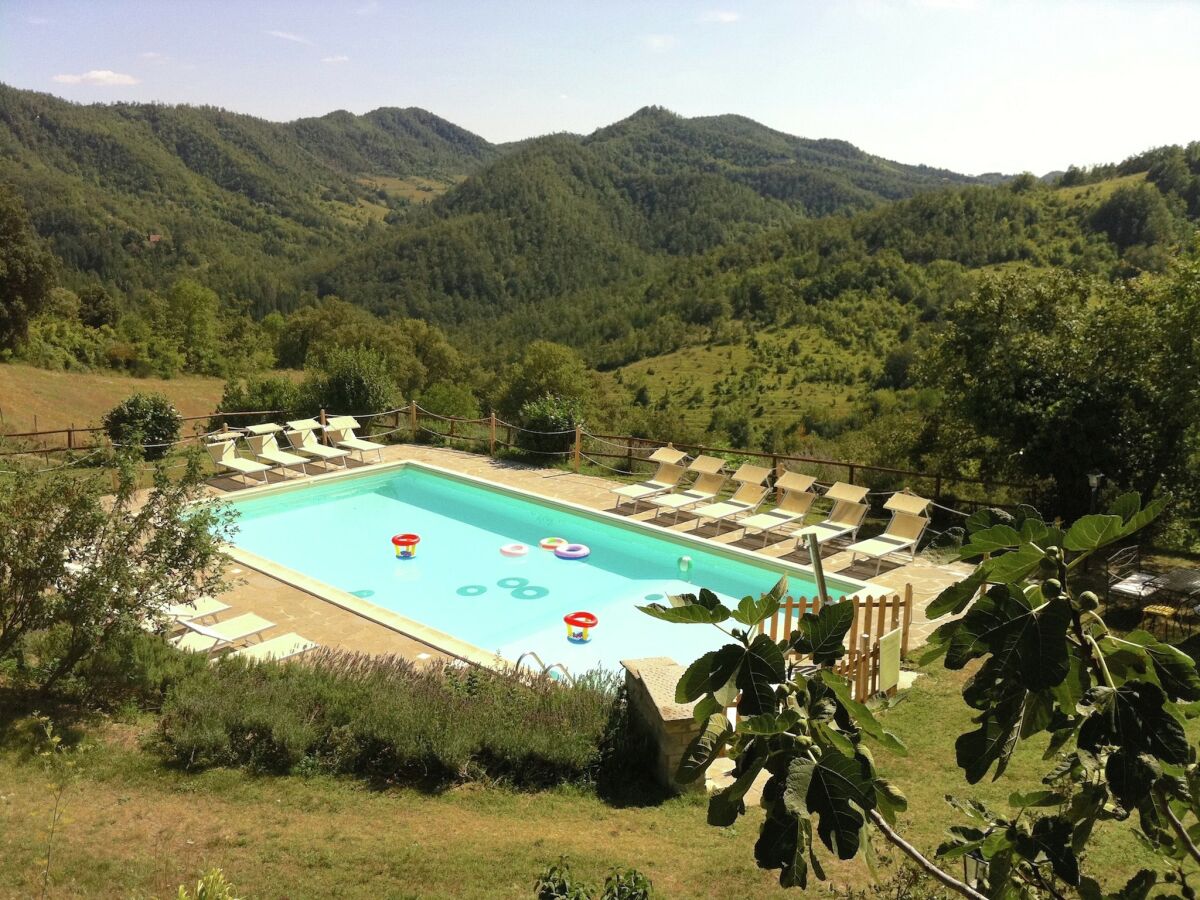 Farmhouse Farmhouse in Apecchio with Pool and Terrace