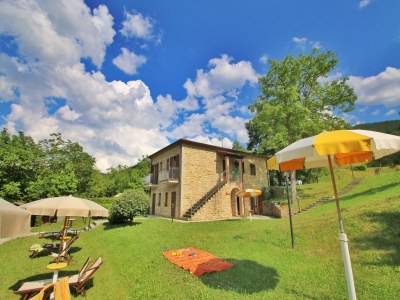 Holiday house Apartment in Marche with Pool and Mountain Views - Outdoor photo 11