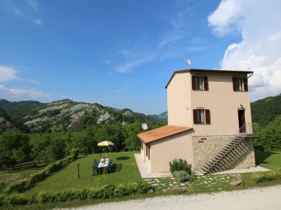 Cottage Mansion in Apecchio with Pool in Apecchio - Cottage